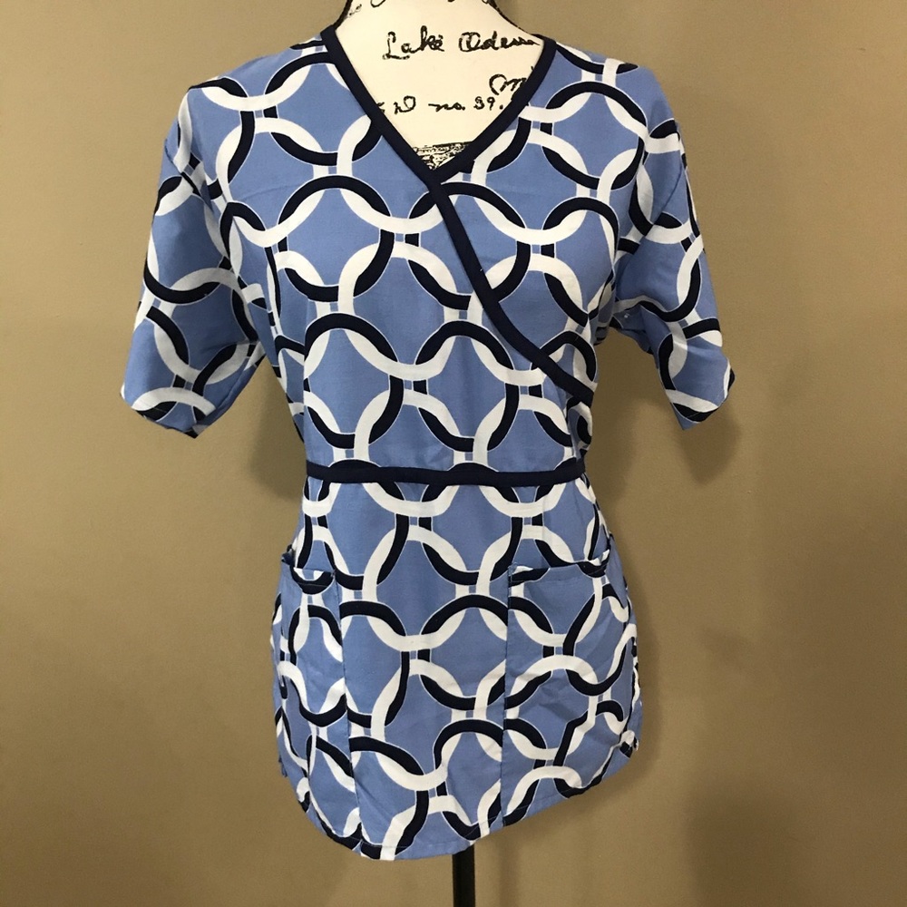 BUNDLE & SAVE | Tie Back Scrub Top- S